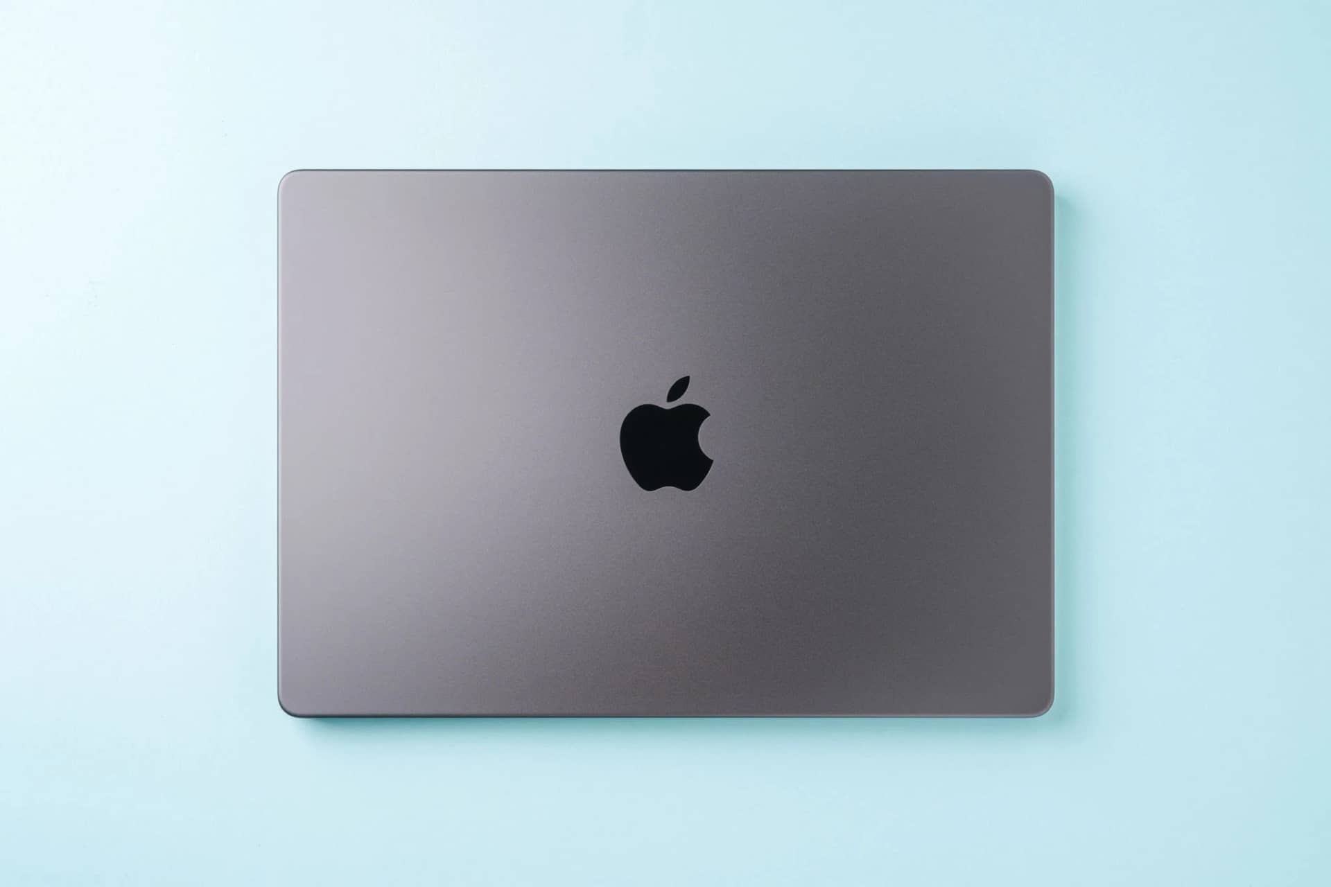 Apple Macbook Pro Intel Core i7 - (16 GB/512 GB SSD/Mac OS (13 Inch, Silver, 1.83 kg - View 2