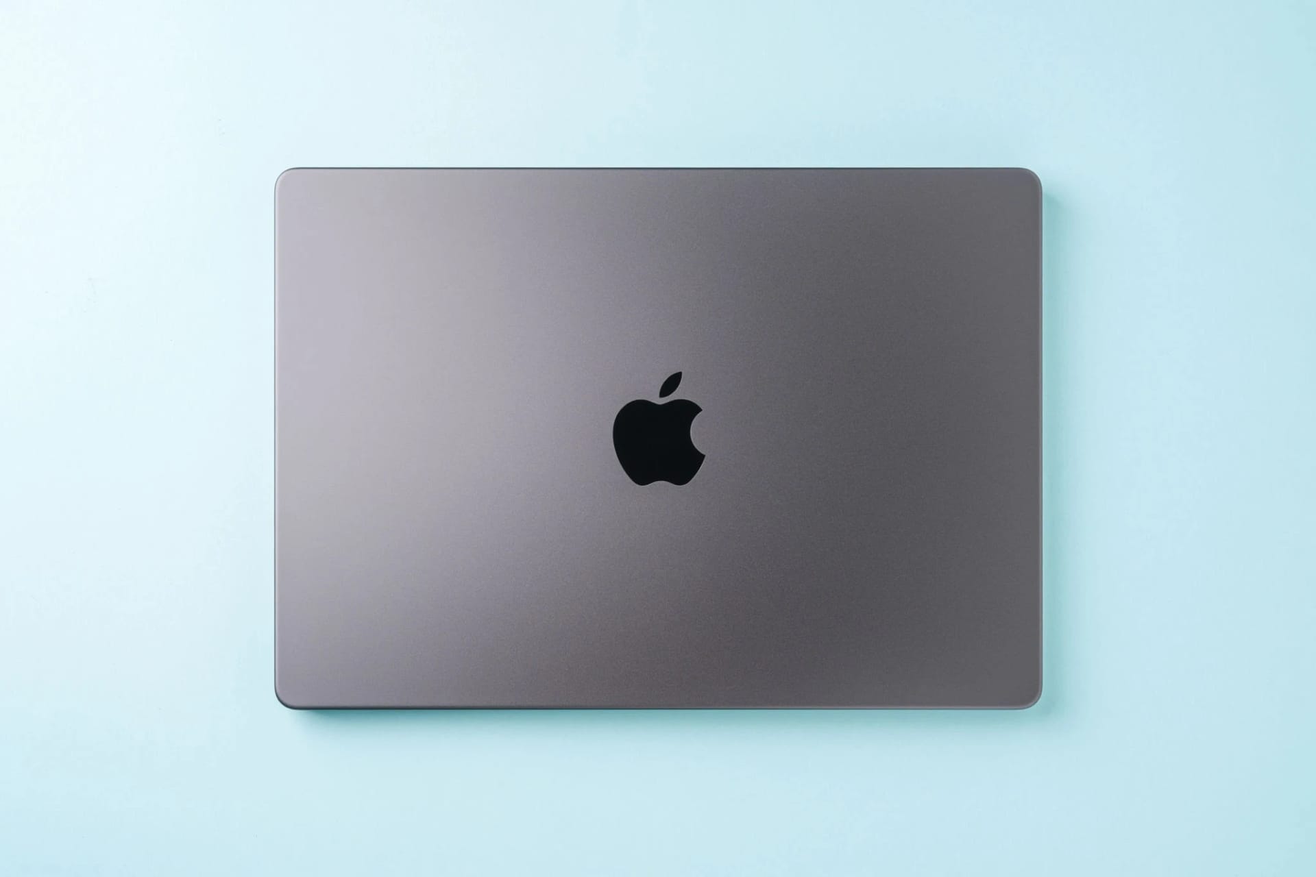 Apple Macbook Pro Intel Core i7 - (16 GB/512 GB SSD/Mac OS (13 Inch, Silver, 1.83 kg - Image 2